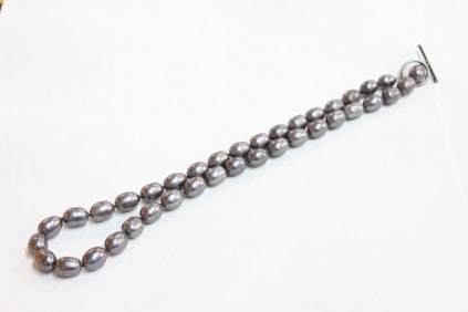 A Pearl Strand Necklace