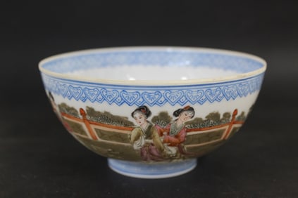 Chinese Hand-painted Famille Rose Thin Tire Bowl