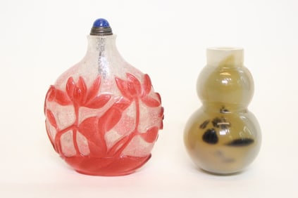 Qing Chinese Glass Snuff Bottle and Agate Snuff Bo