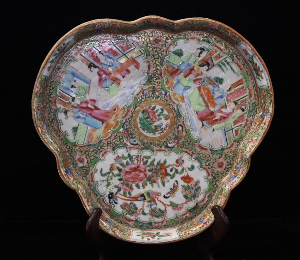 Antique Chinese Rose Medallion Triangular Canton Porcelain Plate (1 of 7)