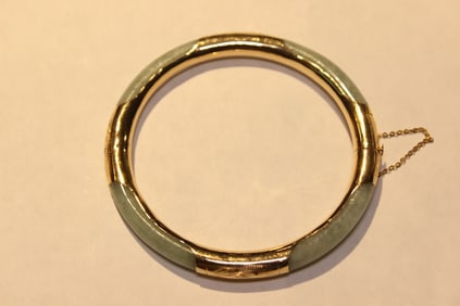Chinese Jadeite Bangle w 14K Gold