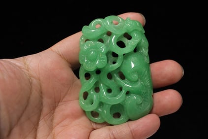 Chinese Green Plaque Pendant
