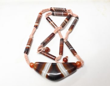 Chinese Agate Pendant Necklace