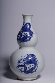 Qing Chinese Blue and White Porcelain Vase.