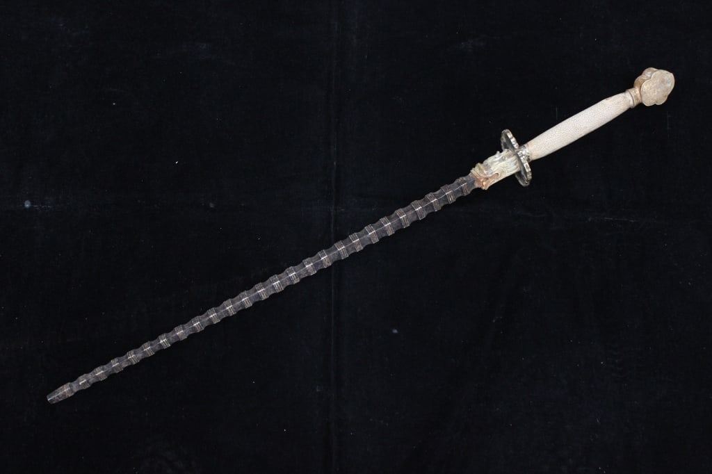 Antique Chinese Traditional Iron Rod Weapon (1 of 11)