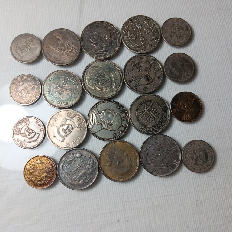 Lots of 20 Chinese Coins (1 of 8)