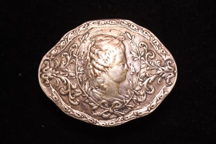 Ornate European 800 Oval Repousse Silver Trinket B