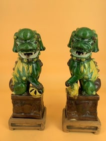 Pair of Republican Chinese Sancai Foo-Dog Statue