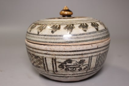 Vietnamese Blue and White Covered Jar