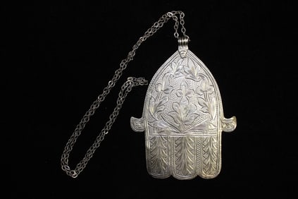 Jewish Silver Hand Pendant Necklace For Goodluck