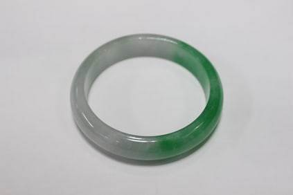 Chinese Jadeite Bangle
