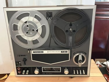 Vintage Toshiba PT862D Reel to Reel Tape Recorder