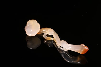 Fine Agate Carved Ruyi