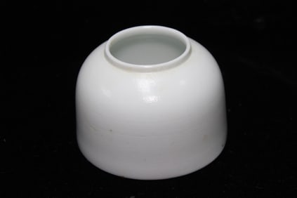 Chinese White Glazed Porcelain Washer,Mark