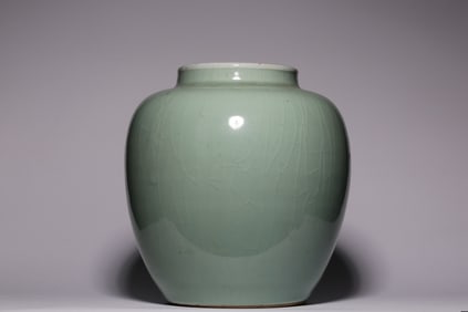 Chinese Celadon Porcelain Jar Vase,Mark .