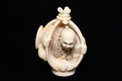 Japanese Hand Carved Bone Figurine Netsuke
