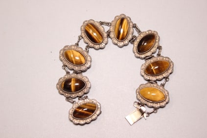 A Silver Bracelet w Tiger Eyes Inlaid