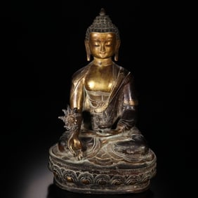 Chinese Gilt Bronze Buddha Statue