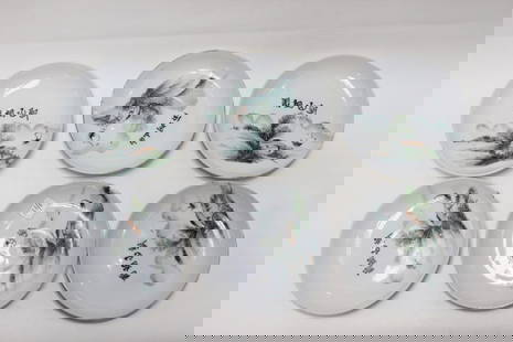 Six Chinese Famille Rose Porcelain Dish: Six Chinese Famille Rose Porcelain Dish . Dimension: 12.5cm W Provenance: From a Long Island, NY Private Collector.