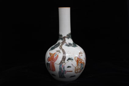 Chinese Famille Rose Porcelain Vase,Mark