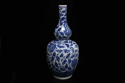 Chinese Blue and White Porcelain Vase,Mark