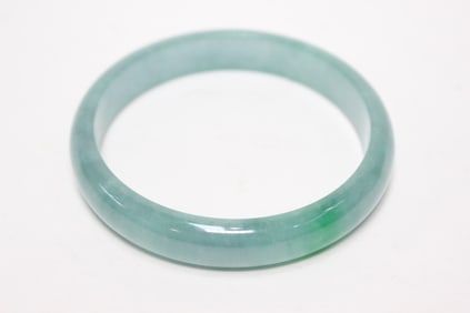 Green Jadeite Bangle