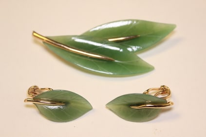 Green Jade Leaf Shape Brooch and Earrings Set