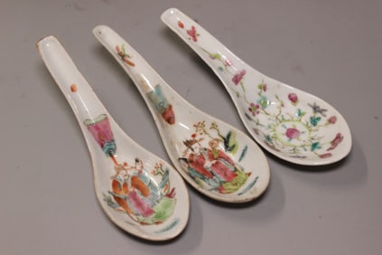 Qing Chinese Famille Rose Porcelain Spoons