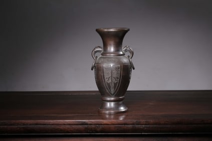 Qing Chinese Bronze Vase