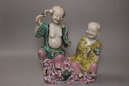 Chinese Famille Rose Porcelain Figurine Group