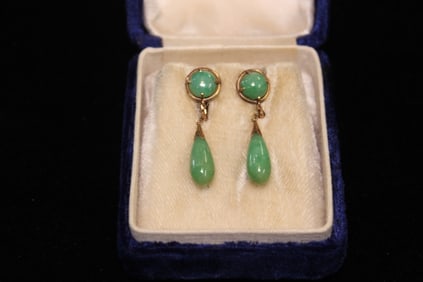 Pair of Chinese Jadeite Earring Set