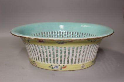 Chinese Famille Rose Porcelain Planter