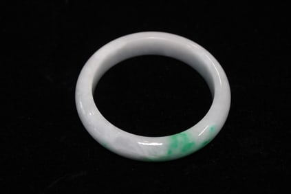 A Jadeite Bangle