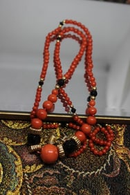 Coral Beads Necklace w Gold
