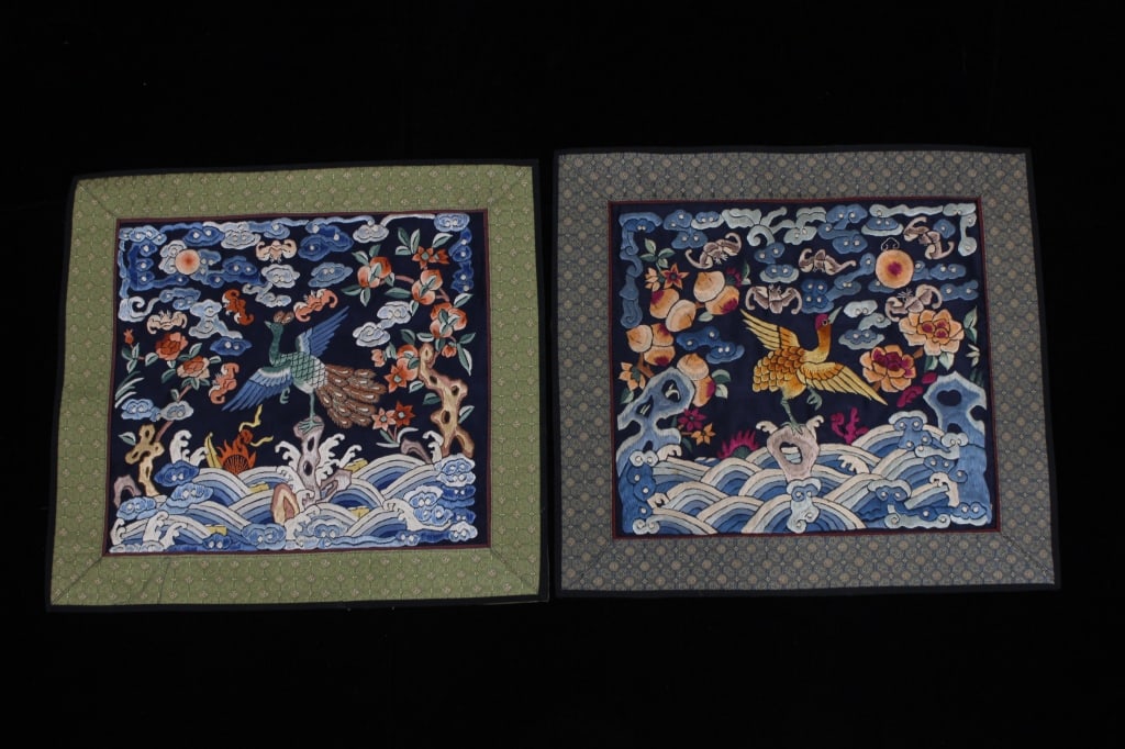 Pair of Chinese Silk Embroidery Panel: Pair of Chinese Silk Embroidery Panel . 15"x 13 1/2"inch