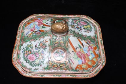 Antique Circa 1900 Chinese Rose Medallion Covered