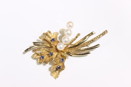 14K Gold Brooch w Mother Pearls and Sapphire