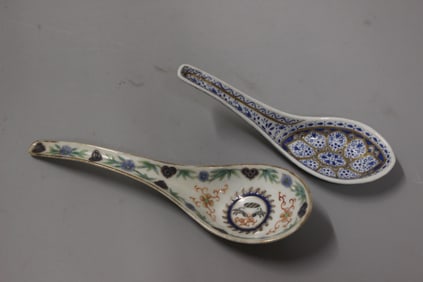 Two Chinese Famille Rose Porcelain Spoons