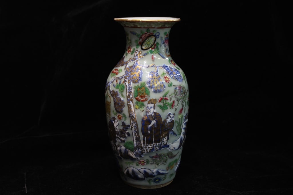 Chinese Glazed Porcelain Vase (1 of 9)