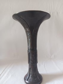 Chinese Antique Qing Dynasty Bronze Gu Vase.