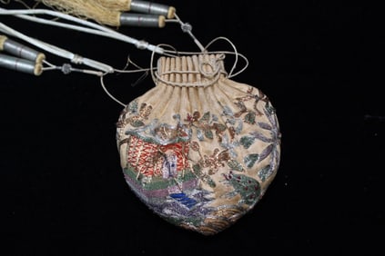 Chinese Traditional Embroidered Silk Purse