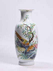 Chinese Hand-painted famille rose Porcelain Vase