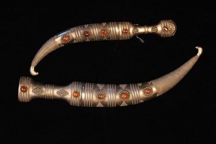Ornately Decorated Silver Jambiyas/khanjars w carn