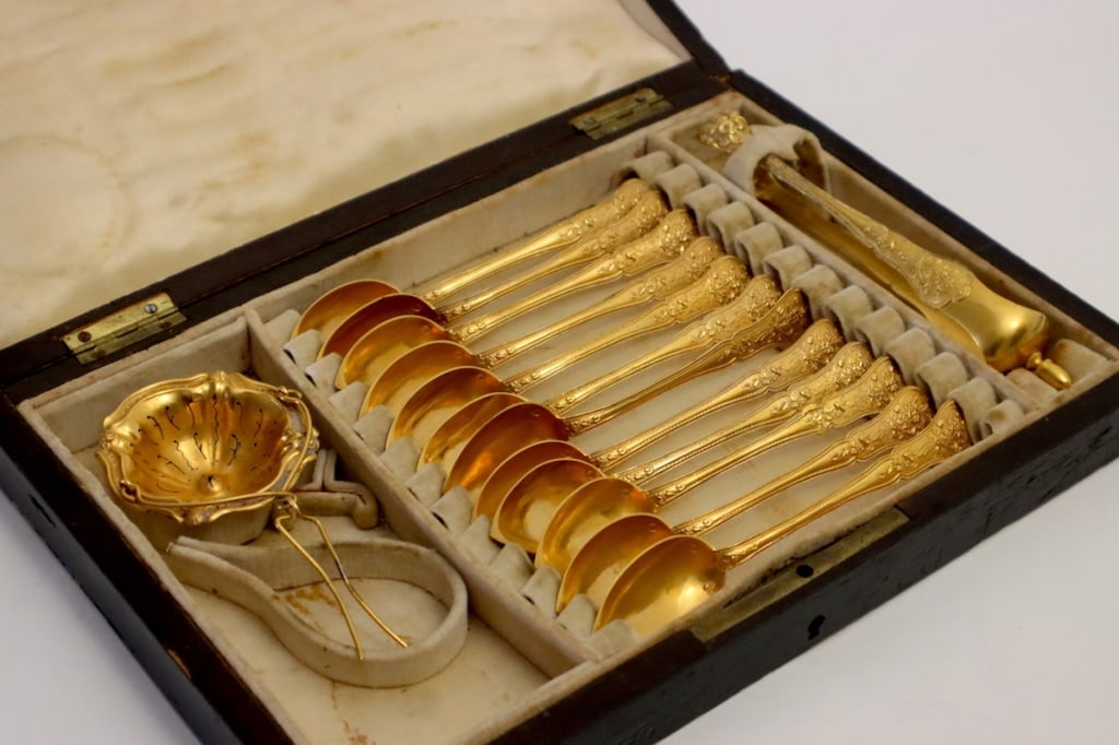 French 19.th C Gilt-Silver 14pcs Tea Set, (1 of 7)