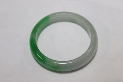 Chinese Jadeite Bangle