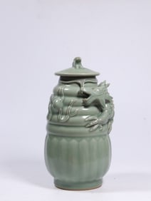 Chinese Longquan Cover Vase