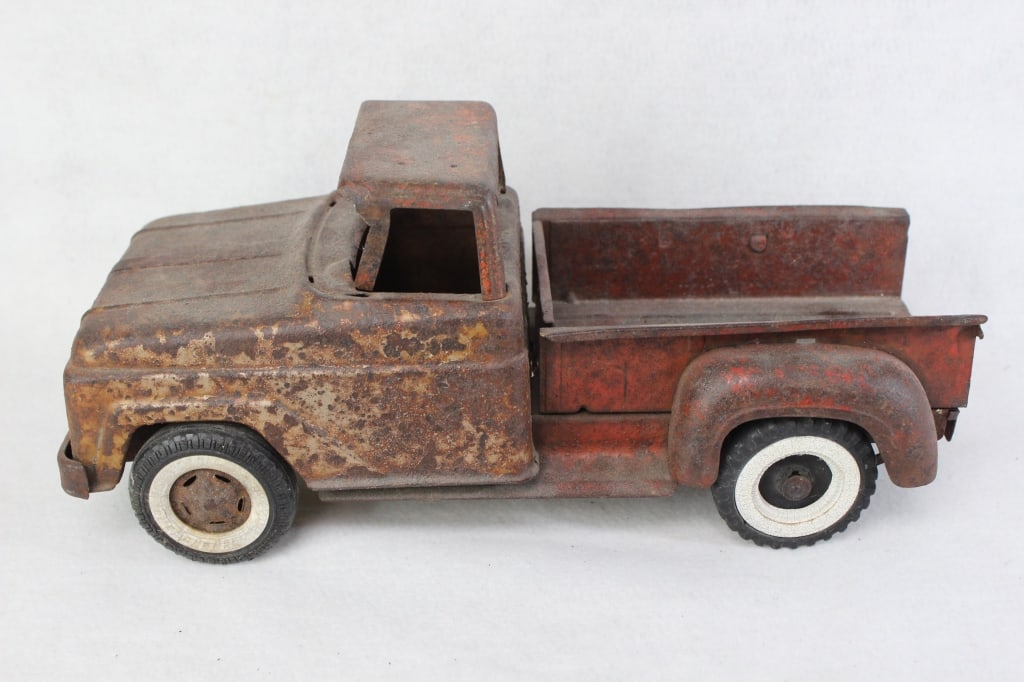 vintage Tonka Stepside Pickup Truck