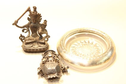 Collection of three distinct Vintage Items