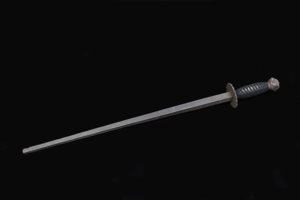 Antique Chinese Traditional Iron Rod Weapon (1 of 7)