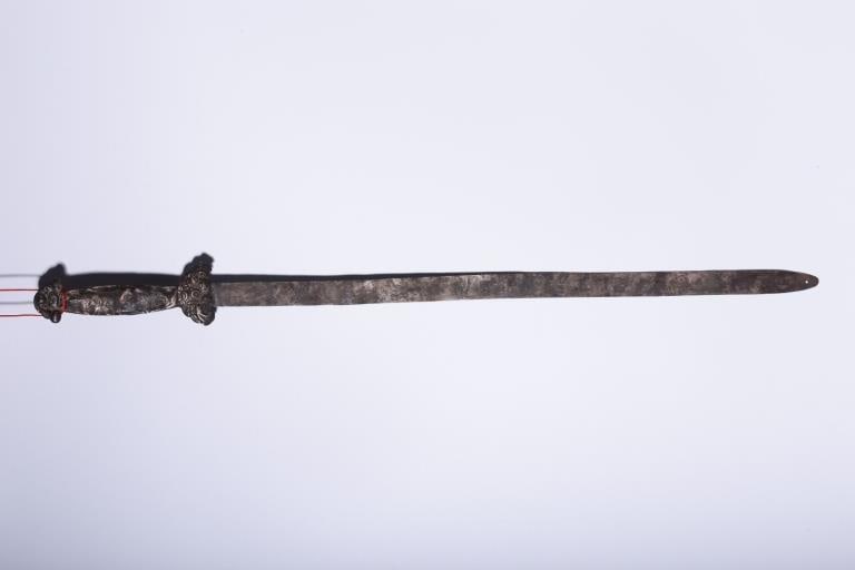 Ancient Chinese Short Sword or Dagger (1 of 12)